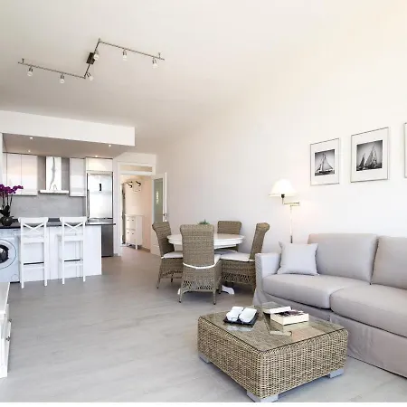 Apartment Magnifico Renovado En Primera Linea De Playa Con Terraza, Piscina Y Parking, - Es-228-109