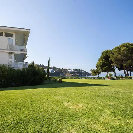 Magnifico Renovado En Primera Linea De Playa Con Terraza, Piscina Y Parking, - Es-228-109