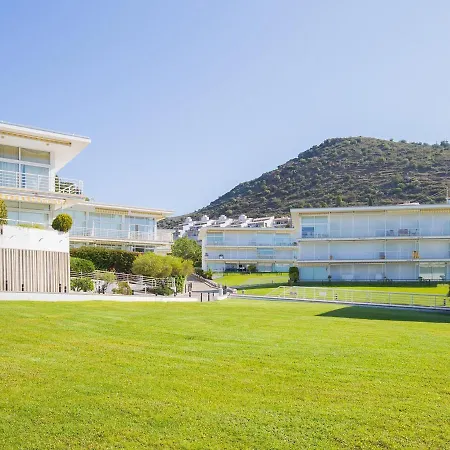 Magnifico Renovado En Primera Linea De Playa Con Terraza, Piscina Y Parking, - Es-228-109 Roses