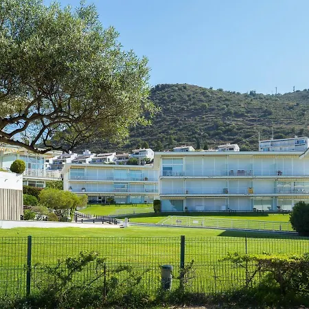 Magnifico Renovado En Primera Linea De Playa Con Terraza, Piscina Y Parking, - Es-228-109 Roses