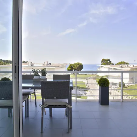 Apartment Magnifico Renovado En Primera Linea De Playa Con Terraza, Piscina Y Parking, - Es-228-109 Roses